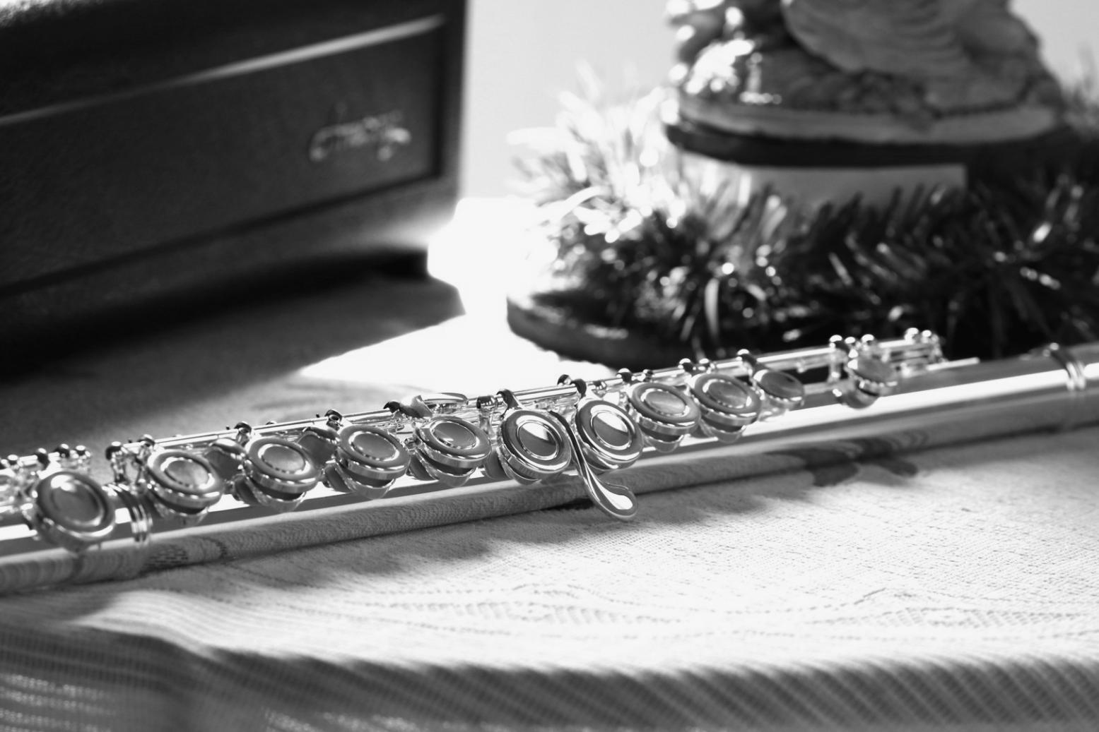 Studio de composition musicale professionnel avec instruments et équipements